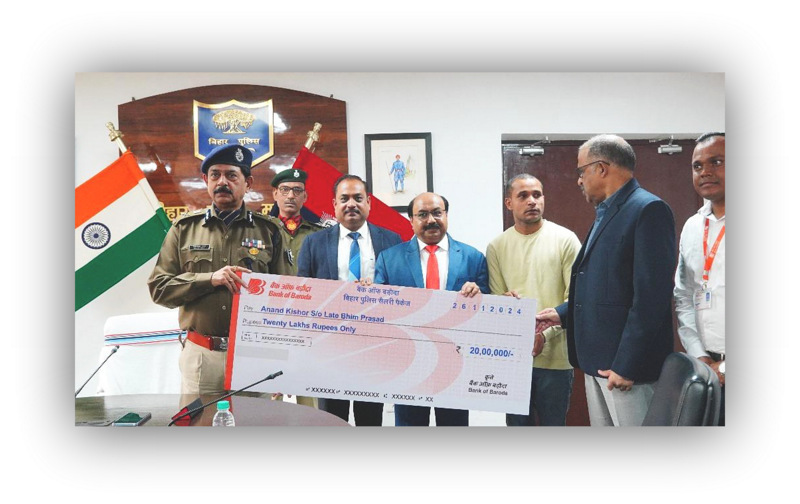 Bihar DGP Alok Raj Hands Over ₹20 Lakh