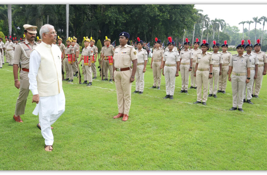 Bihar Governor Hoists National Flag at Raj Bhavan on…