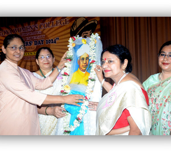 Patna Women’s College Celebrates Teacher’s Day with a Retro vs Metro Theme