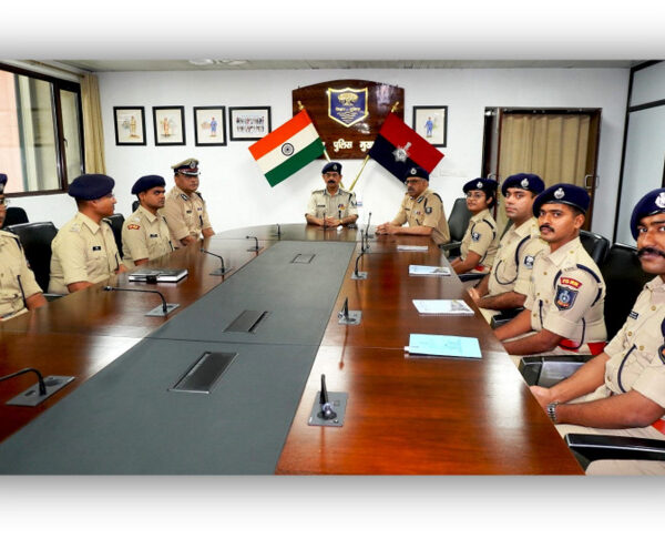 Bihar Cadre IPS Trainee Officers Met Director General of Police, Bihar