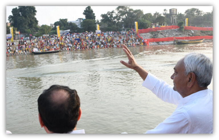 Chief Minister Nitish Kumar Extends Greetings to Devotees During Chhath Puja Celebrations