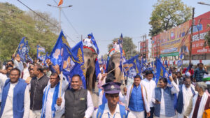 पटना में धूमधाम से निकली संत शिरोमणि गुरु रविदास जी की जयंती शोभायात्रा, बसपा नेताओं ने किया श्रद्धा-सुमन अर्पित