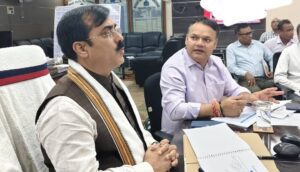 माननीय मंत्री नगर विकास एवं आवास विभाग द्वारा बुडको में समीक्षा बैठक आयोजित