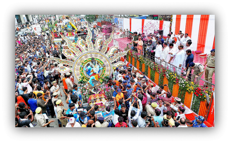 मुख्यमंत्री ने जनपद गाजियाबाद के श्री दूधेश्वर नाथ महादेव मठ मन्दिर में श्रावण कांवड़ मेला-2025 का शुभारम्भ किया