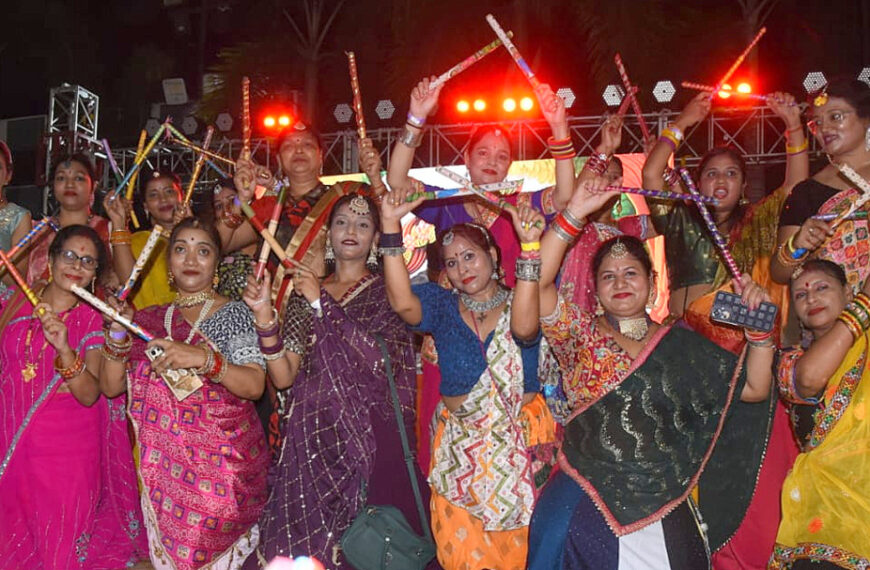 पारिवारिक डांडिया नाइट में उमड़ा उत्साह, पटना में इंडिया पॉजिटिव का सफल आयोजन