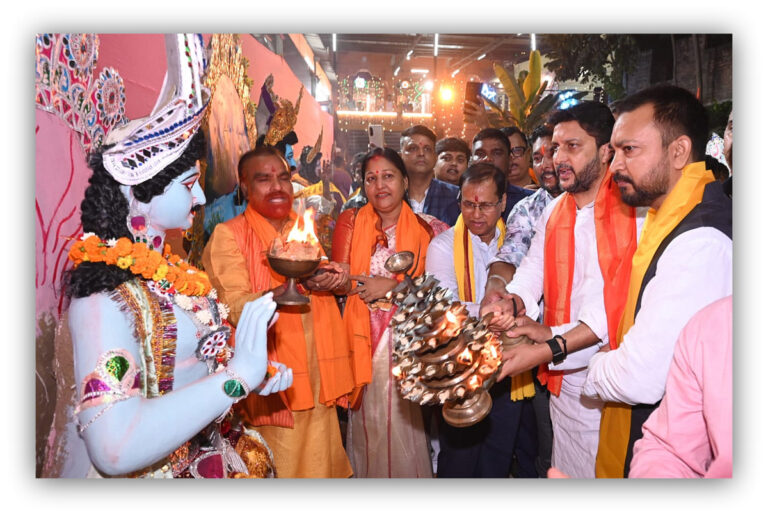 भव्य जुलूस के साथ श्री चित्रगुप्त जी की प्रतिमाओं का हुआ सामुहिक विसर्जन पटना सिटी के चित्रगुप्त घाट मे