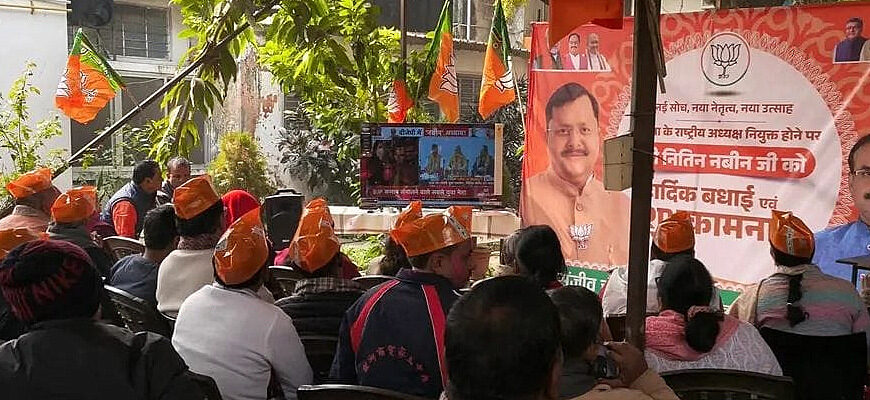 नितिन के राष्ट्रीय अध्यक्ष बनने पर दीघा में जश्न